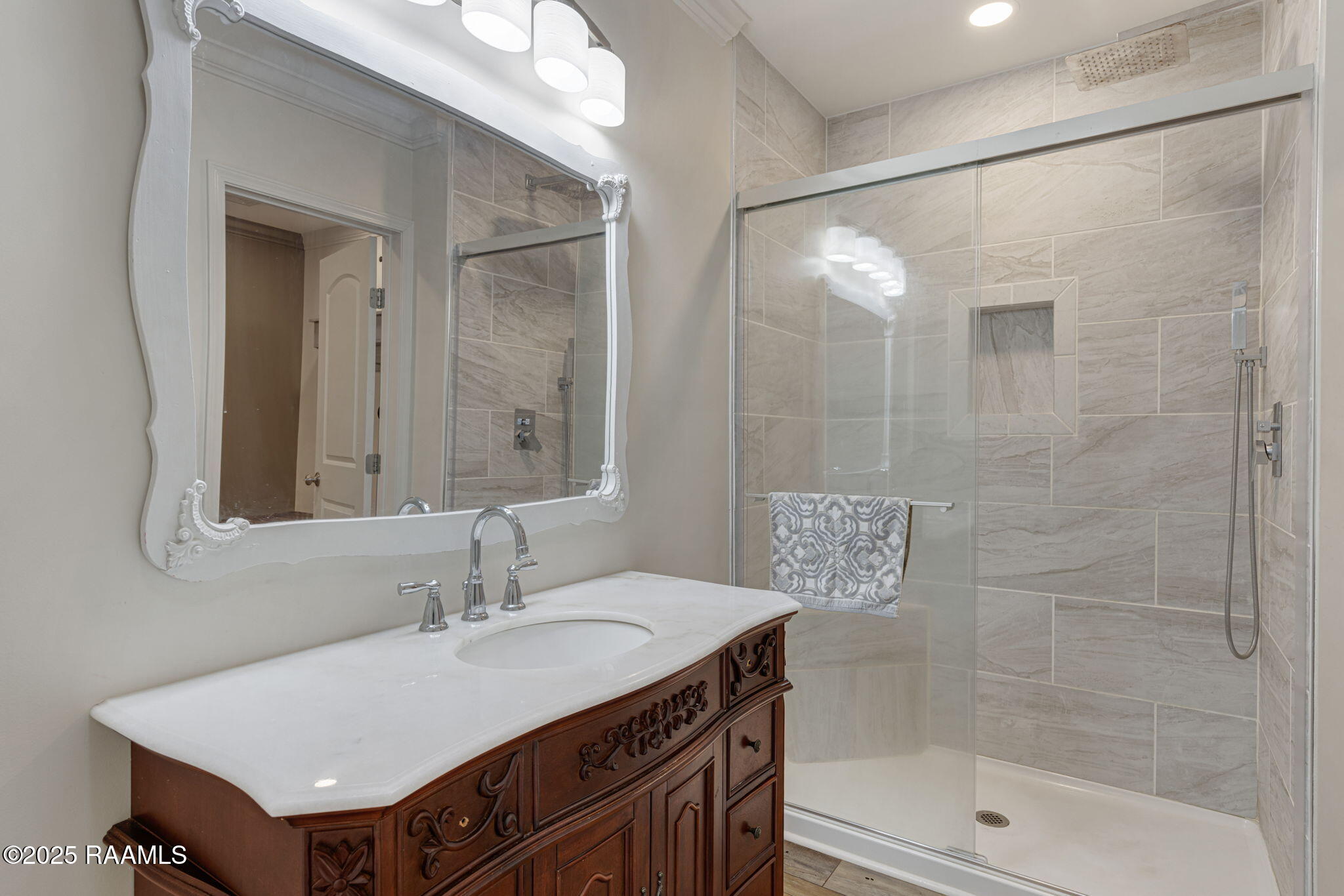 2132 Guillot Road Youngsville, LA 70592 - Photo 16 of 29 16-web-or-mls-2132 Guillot Rd-16