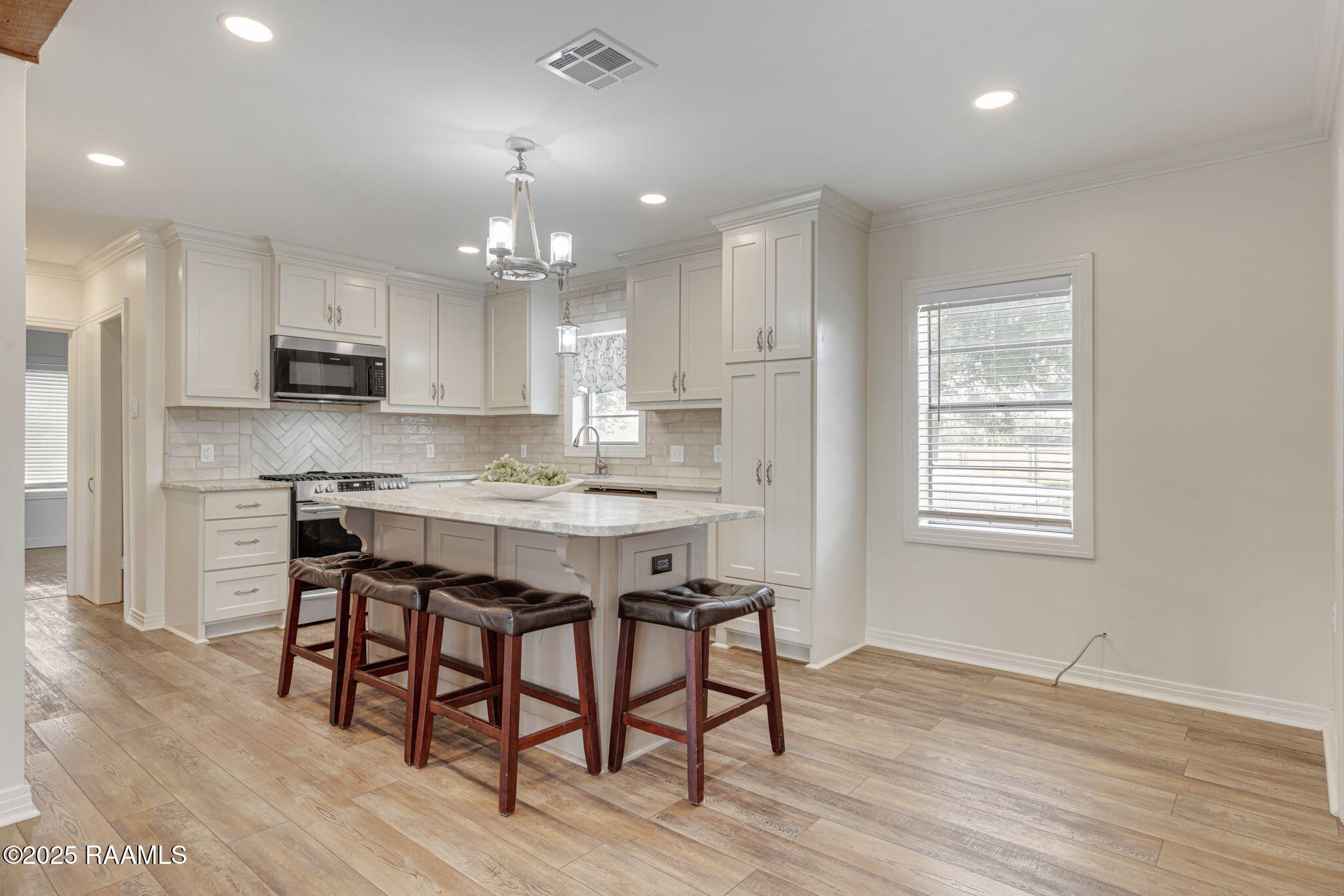 2132 Guillot Road Youngsville, LA 70592 - Photo 8 of 29 8-web-or-mls-2132 Guillot Rd-8