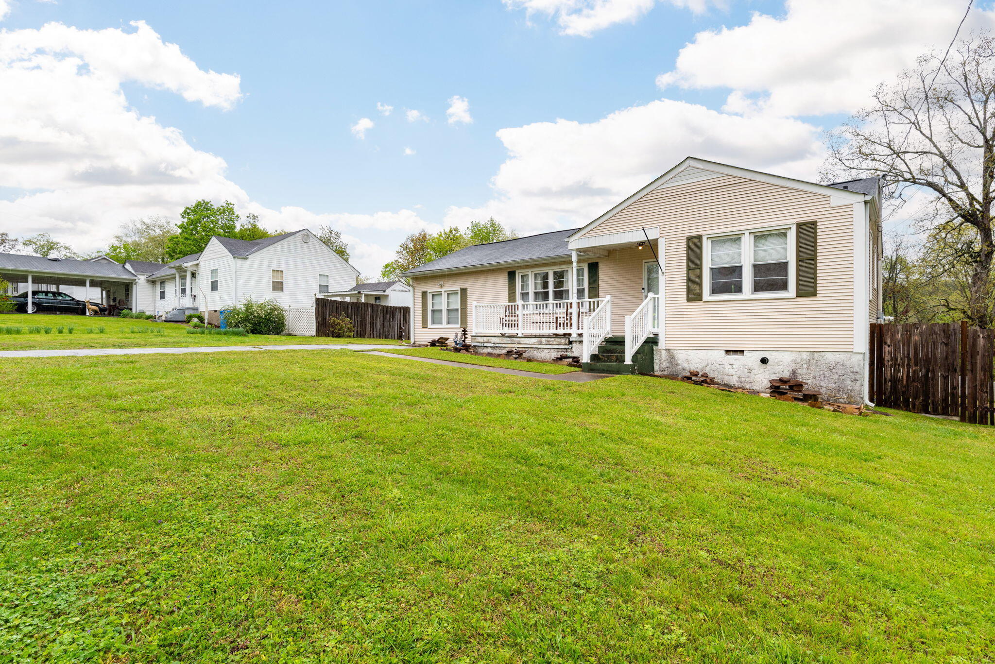 703 Mauldeth Road Chattanooga, TN 37415 - Photo 3 of 35 3-web-or-mls-DSC_4370