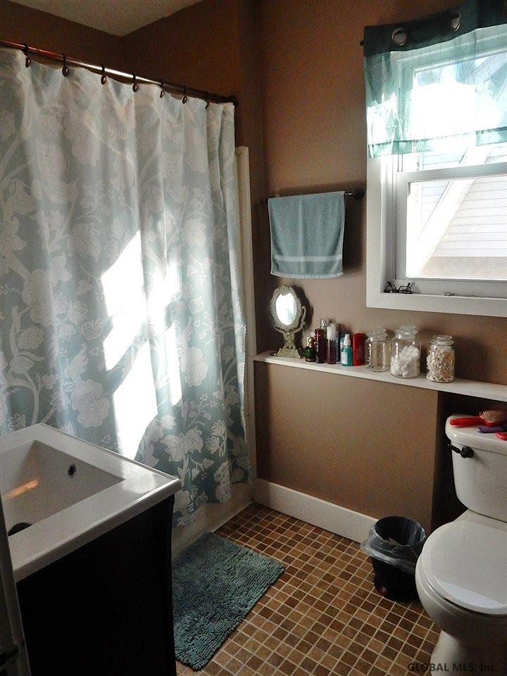 911 Hoosick Road Brunswick, NY 12180 - Photo 9 of 14 Photo 9