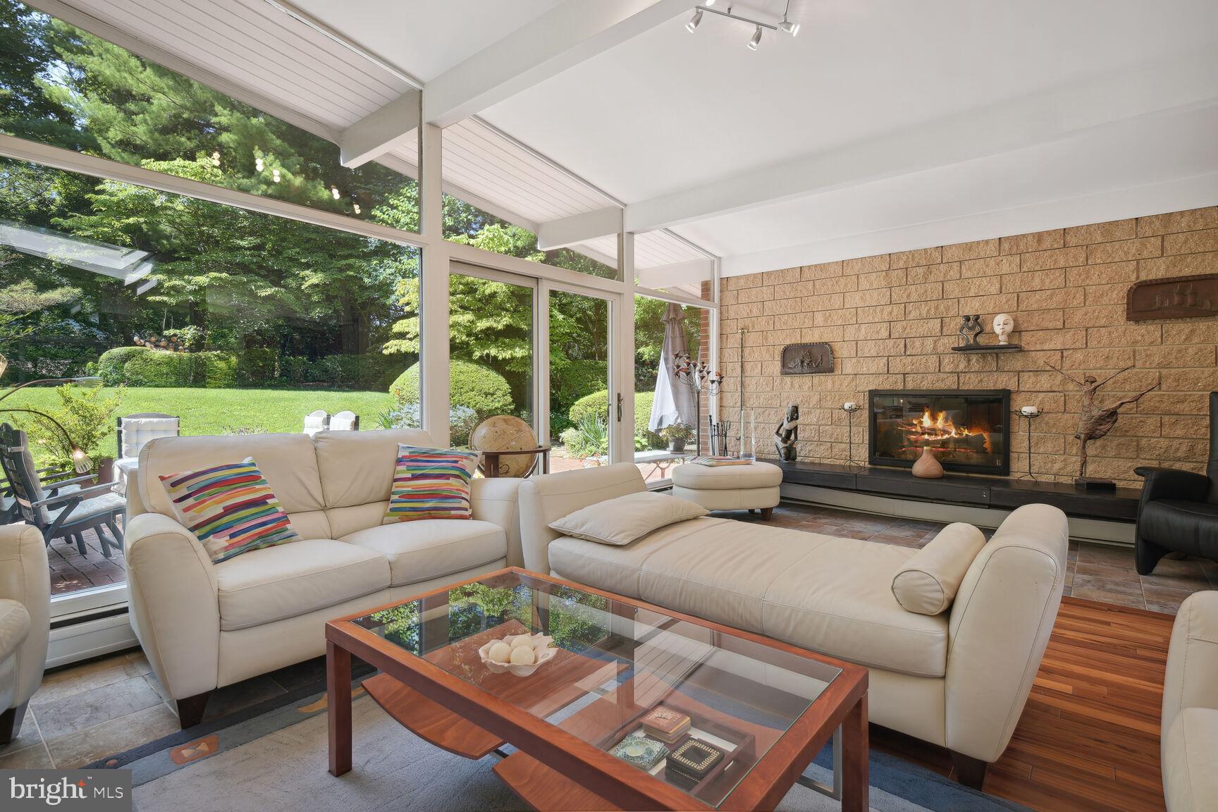 6765 Brigadoon Drive Bethesda, MD 20817 - Photo 5 of 30