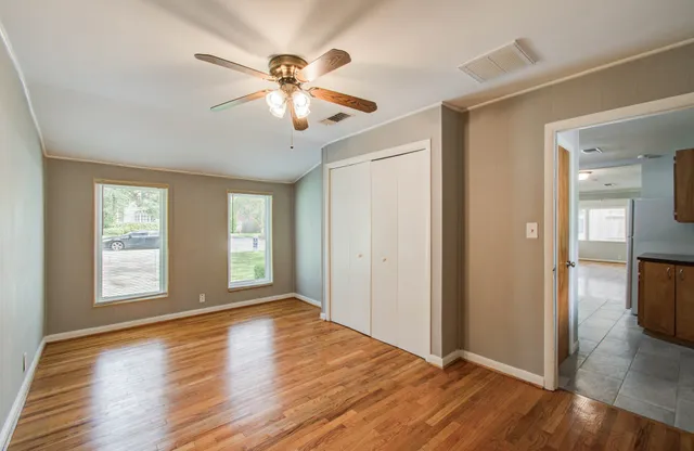 $2,295 | 5519 Huisache Street, Houston, TX 77081