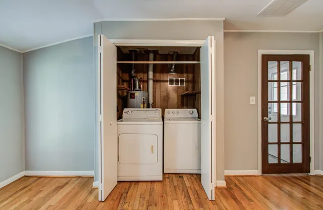 $2,295 | 5519 Huisache Street, Houston, TX 77081