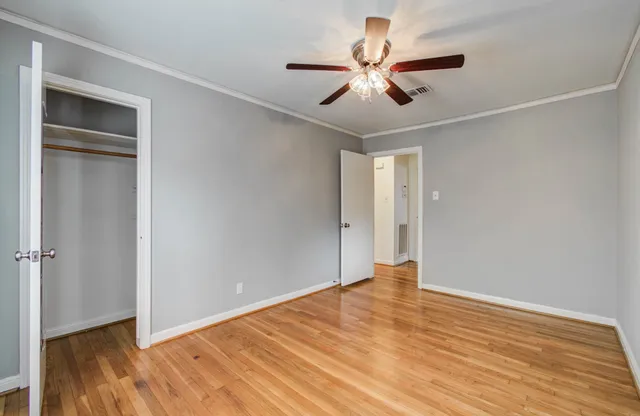 $2,295 | 5519 Huisache Street, Houston, TX 77081