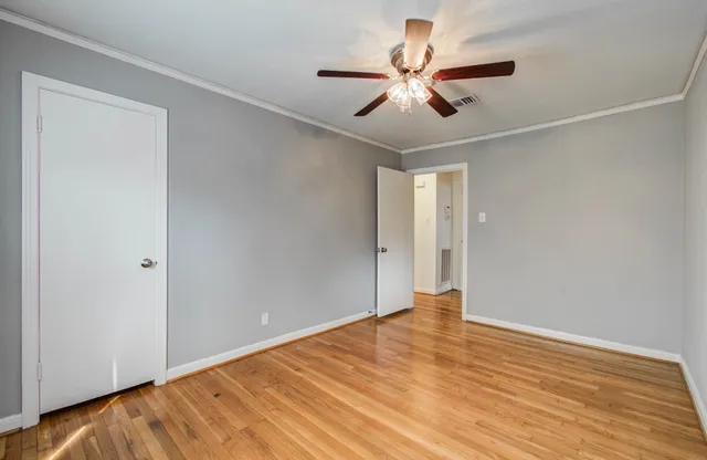 $2,295 | 5519 Huisache Street, Houston, TX 77081