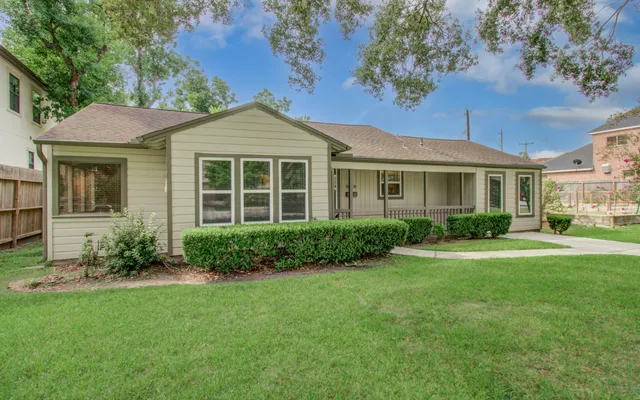 $2,295 | 5519 Huisache Street, Houston, TX 77081