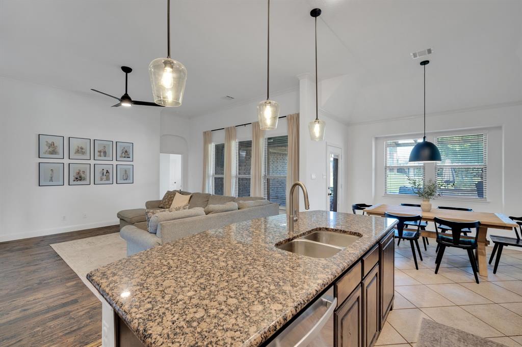 3205 Meadow Ridge Drive Midlothian, TX 76065 - Photo 12 of 37