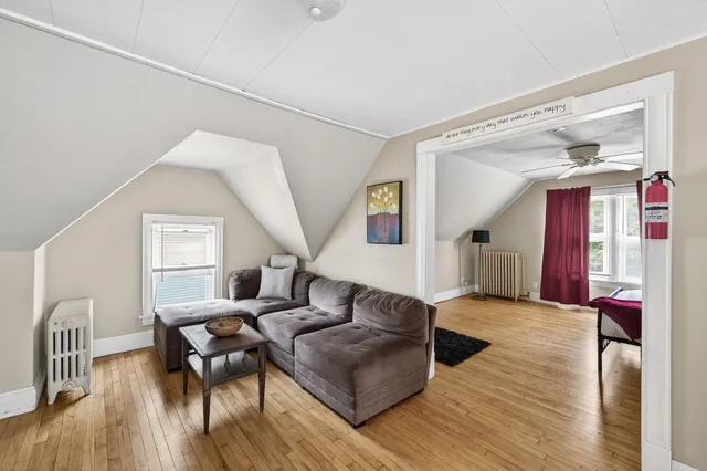 $250,000 | 1831 West Englewood Avenue, St. Paul, MN 55104