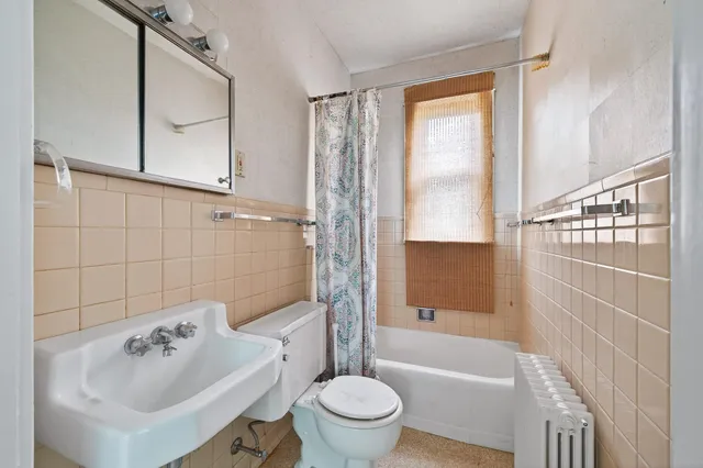 $250,000 | 1831 West Englewood Avenue, St. Paul, MN 55104