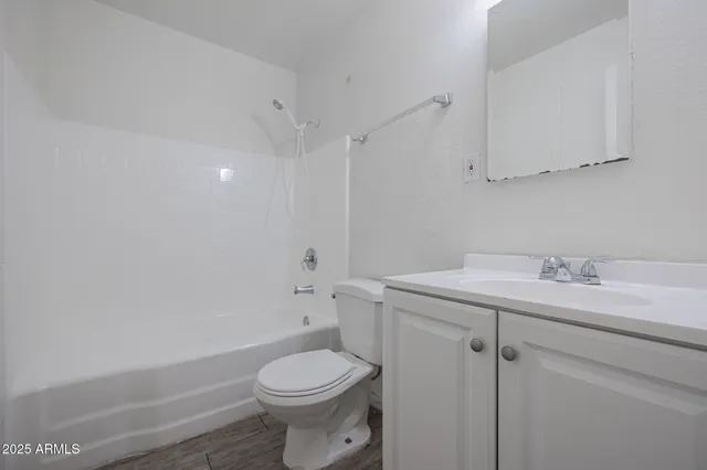 $895 | 2139 West Devonshire Avenue, Unit 2, Phoenix, AZ 85015