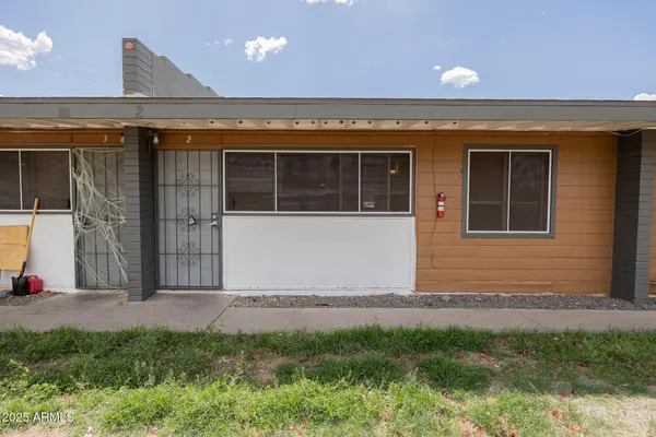 $895 | 2139 West Devonshire Avenue, Unit 2, Phoenix, AZ 85015