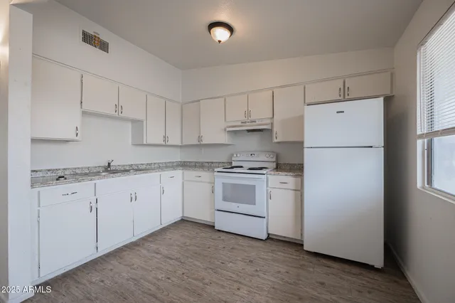 $895 | 2139 West Devonshire Avenue, Unit 2, Phoenix, AZ 85015