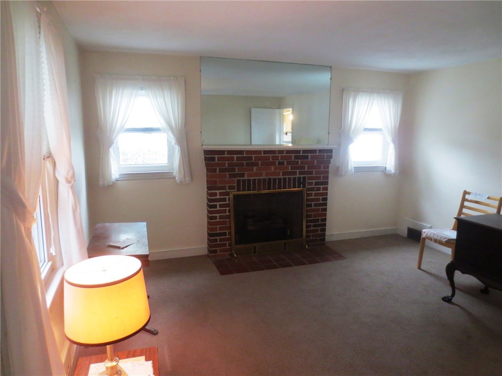 26 Woodhaven Road Pawtucket, RI 02861 - Photo 11 of 22 Gallery Image 11