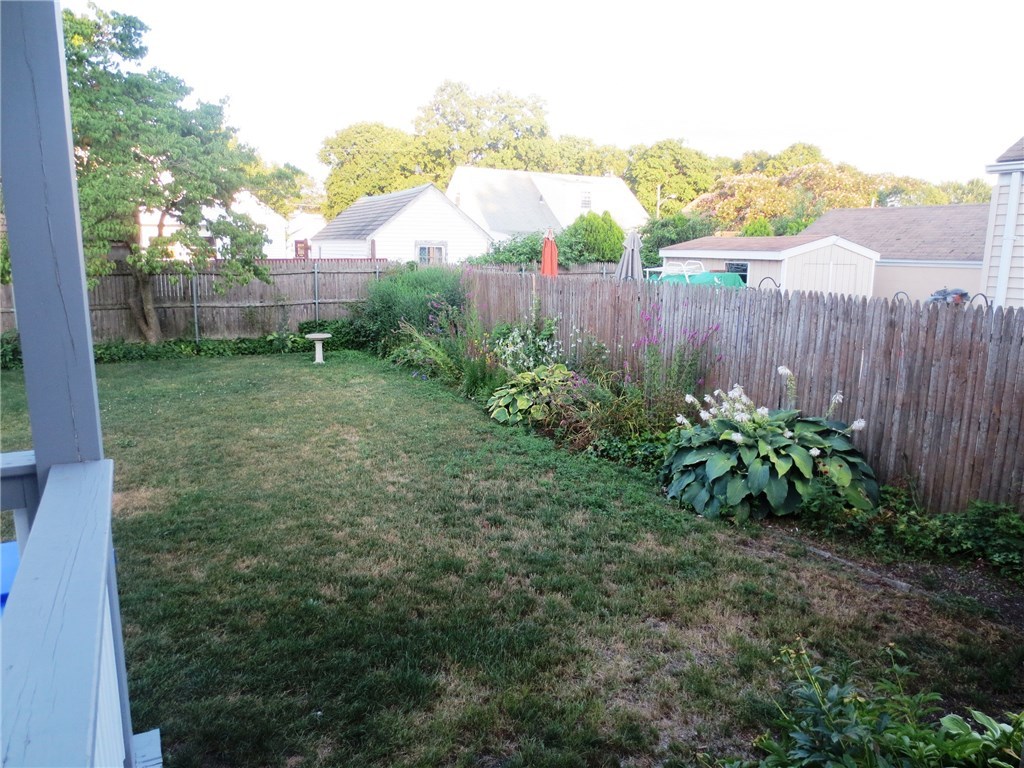 26 Woodhaven Road Pawtucket, RI 02861 - Photo 4 of 22 Gallery Image 4