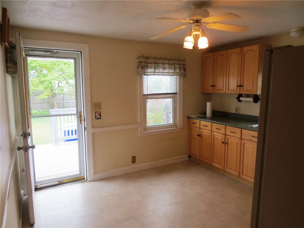 26 Woodhaven Road Pawtucket, RI 02861 - Photo 6 of 22 Gallery Image 6