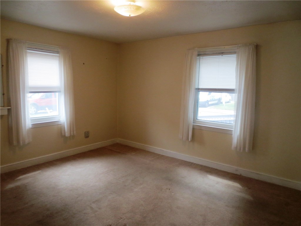 26 Woodhaven Road Pawtucket, RI 02861 - Photo 9 of 22 Gallery Image 9