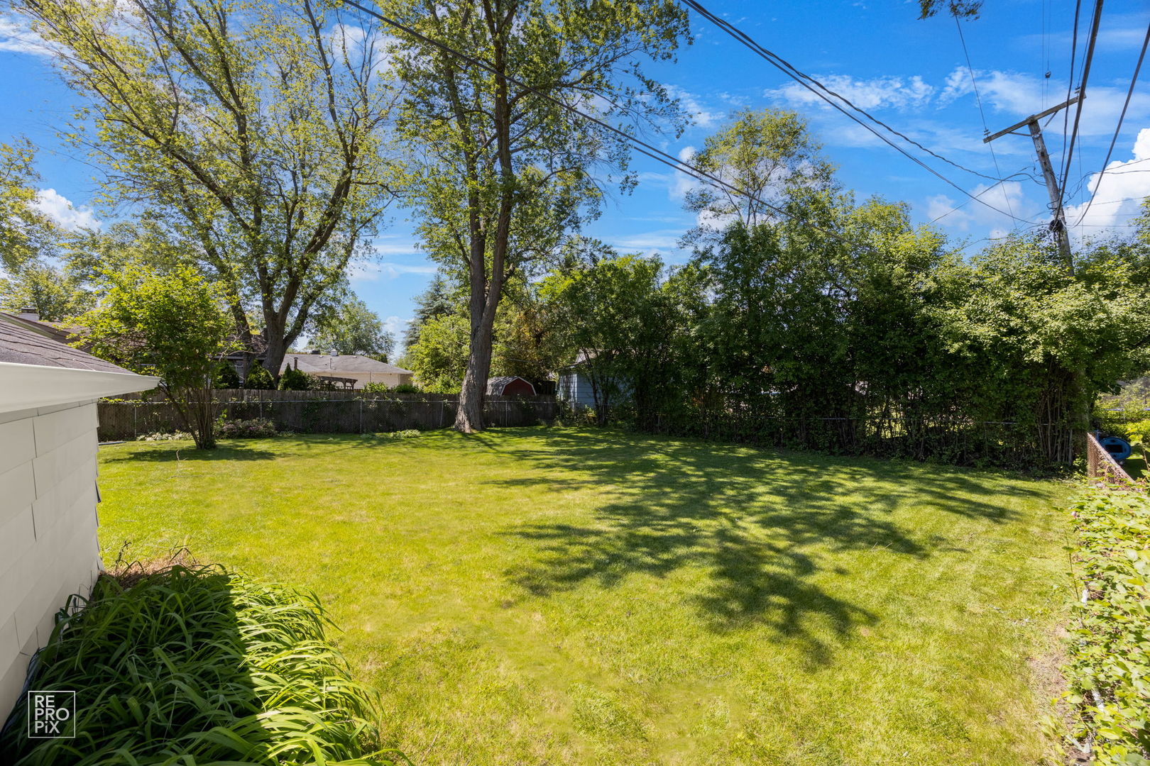 394 Glendale Road Buffalo Grove, IL 60089 - Photo 13 of 17 Gallery Image 13