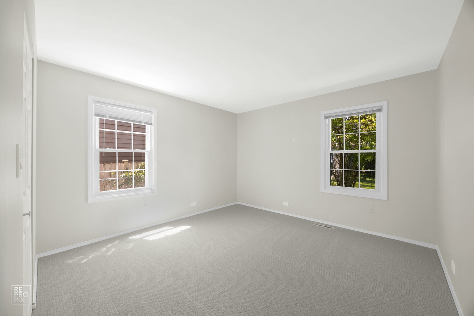 394 Glendale Road Buffalo Grove, IL 60089 - Photo 7 of 17 Gallery Image 7