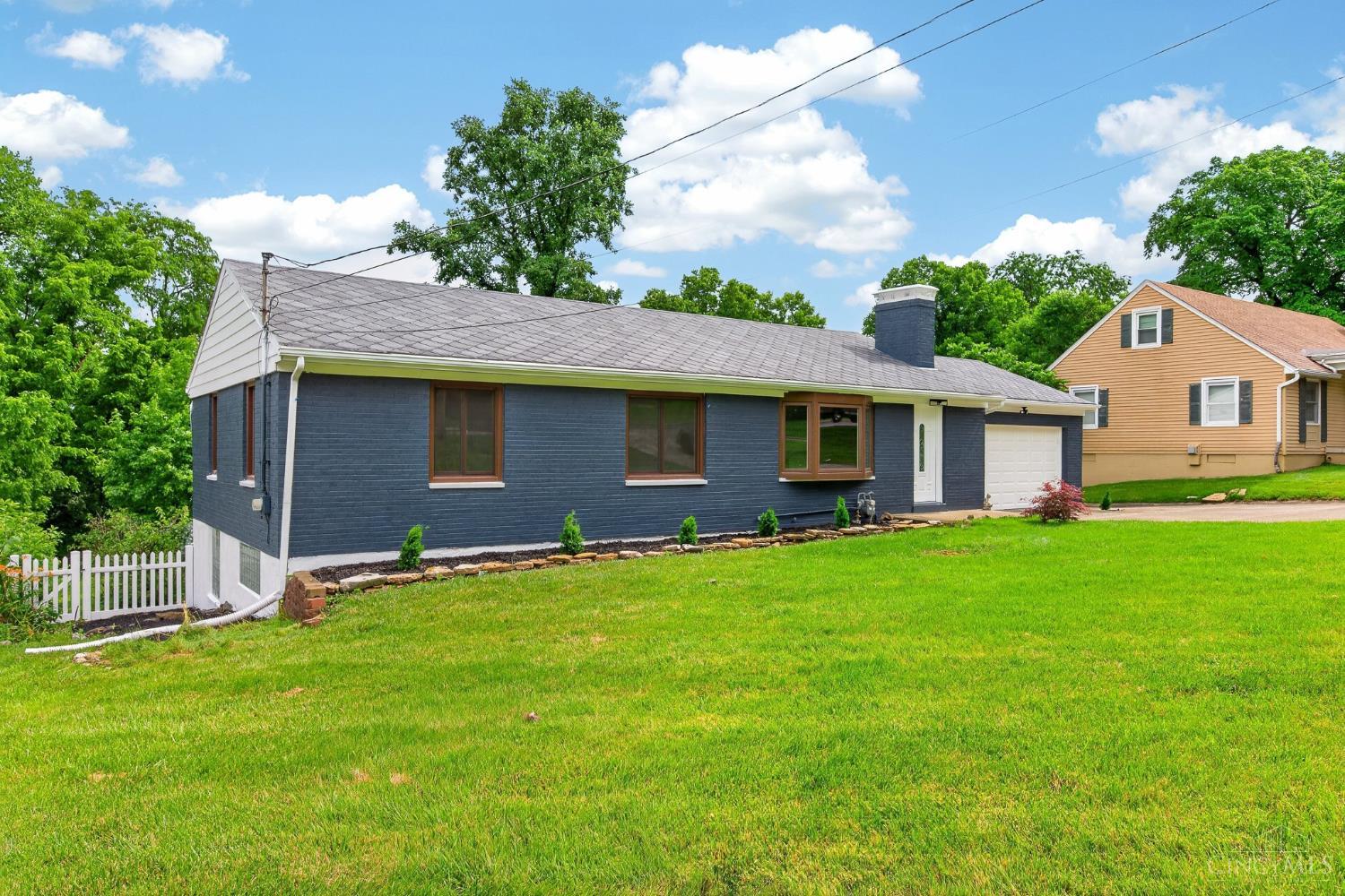 1856 Resor Road Fairfield, OH 45014 - Photo 2 of 54