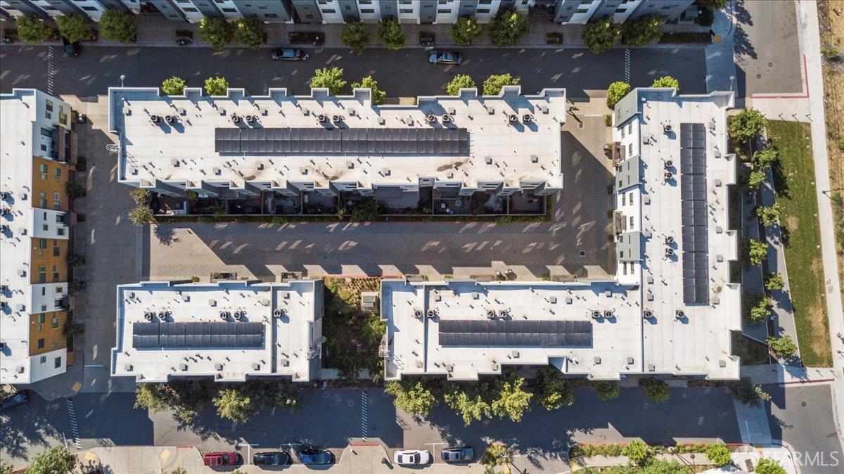 1807 16th Street Oakland, CA 94607 - Photo 44 of 45 a view of a street with sitting area