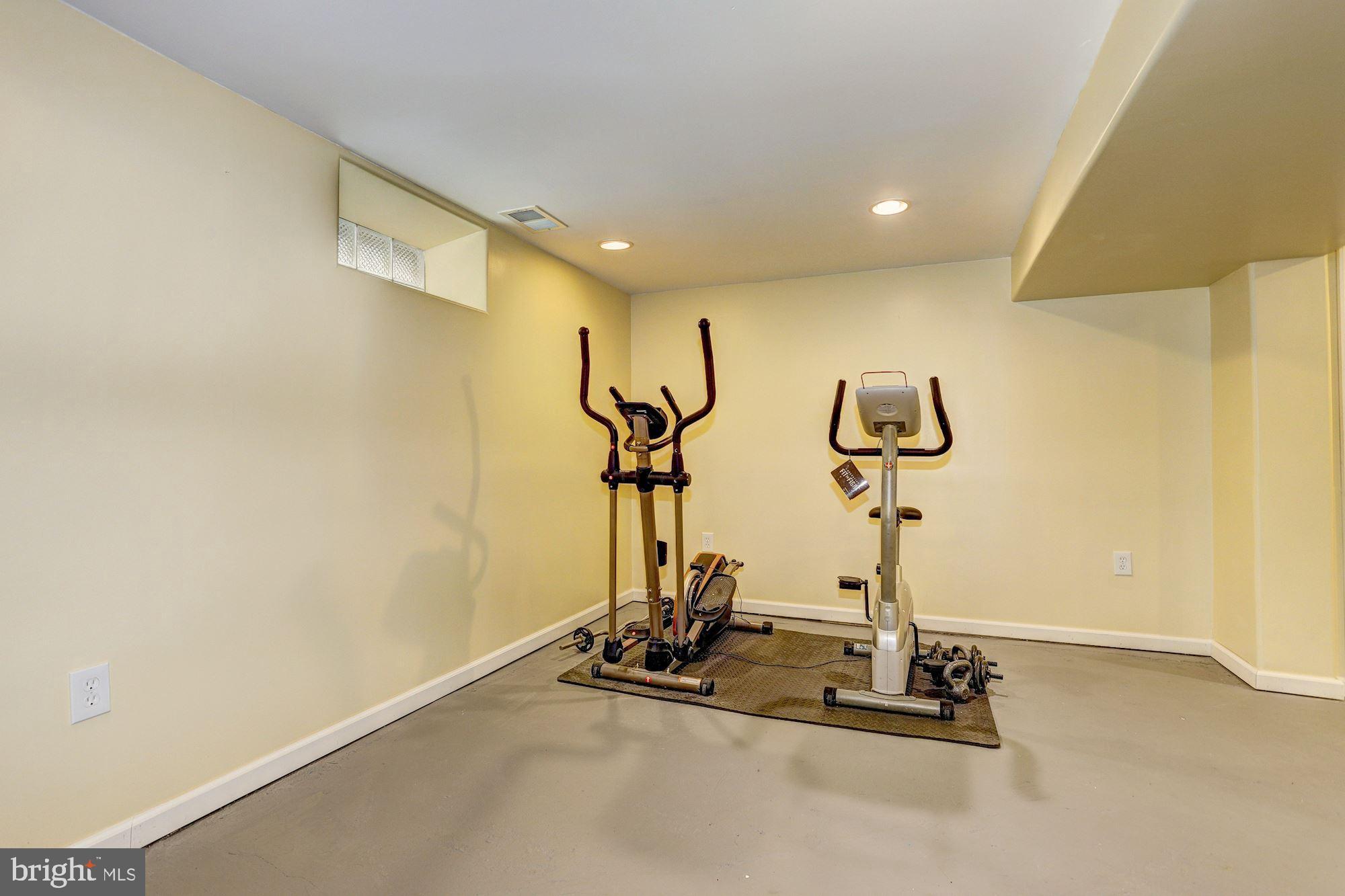 2725 Glendale Road Baltimore, MD 21234 - Photo 19 of 29 Exercise Room