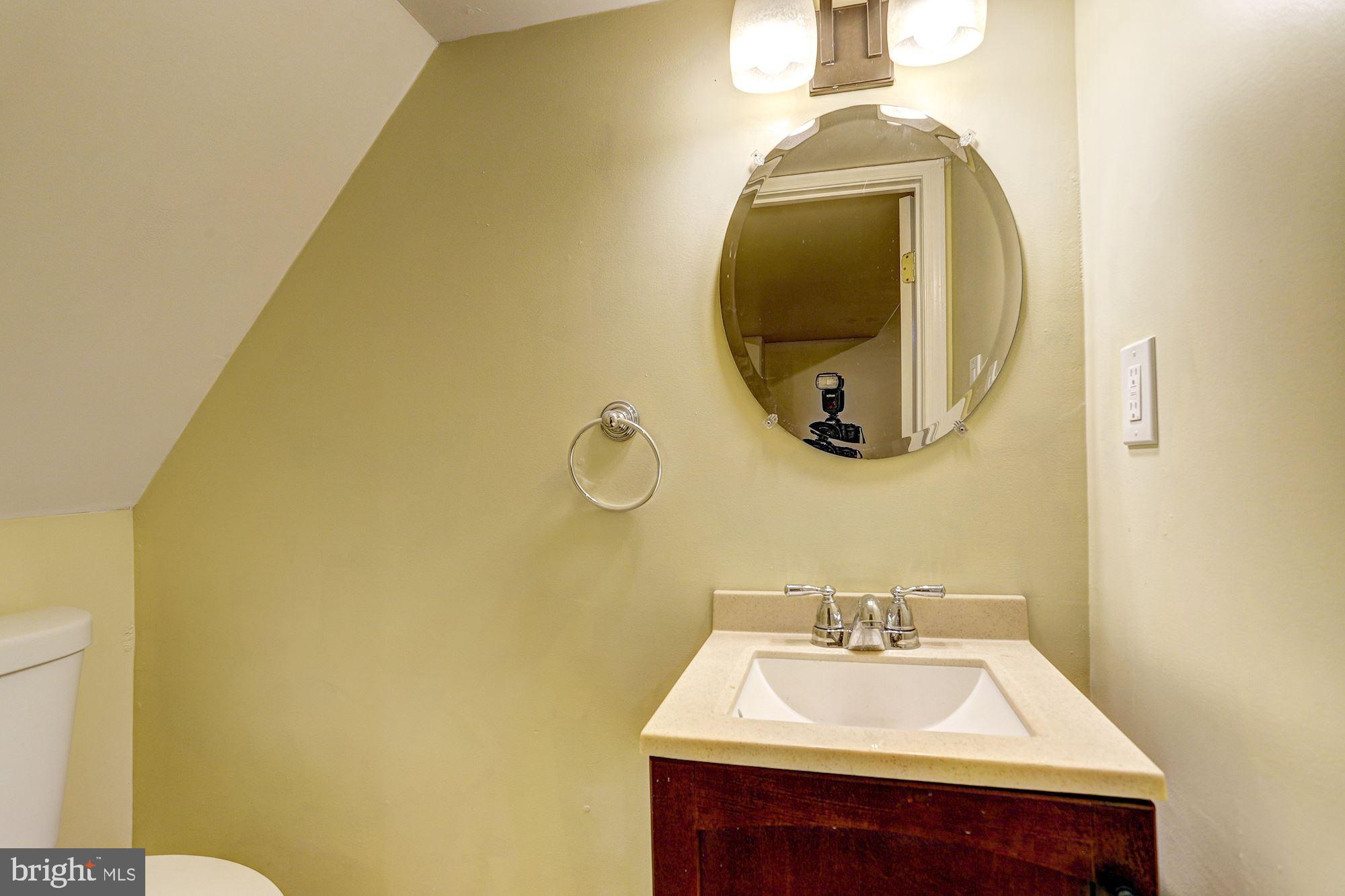 2725 Glendale Road Baltimore, MD 21234 - Photo 22 of 29 Powder Room