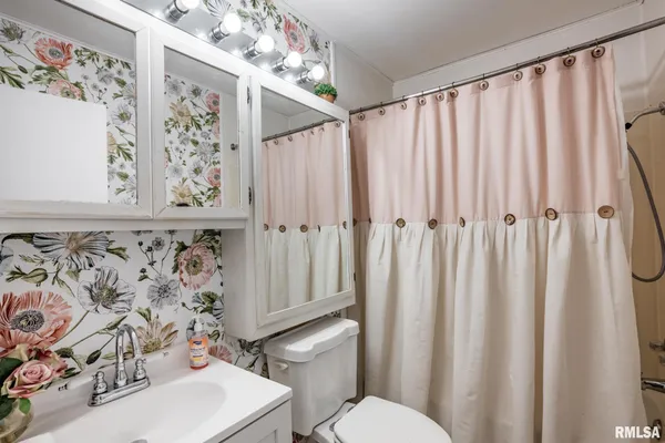 $195,000 | 11648 Trolley Line Road, Marion, IL 62959