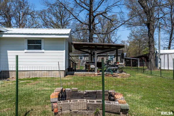 $195,000 | 11648 Trolley Line Road, Marion, IL 62959