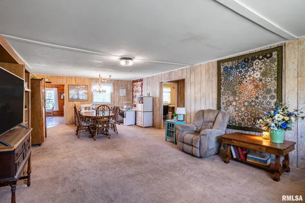 $195,000 | 11648 Trolley Line Road, Marion, IL 62959