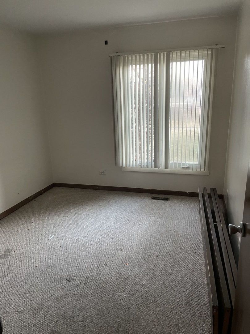 1050 Holbrook Road, Unit 1H Homewood, IL 60430 - Photo 11 of 14