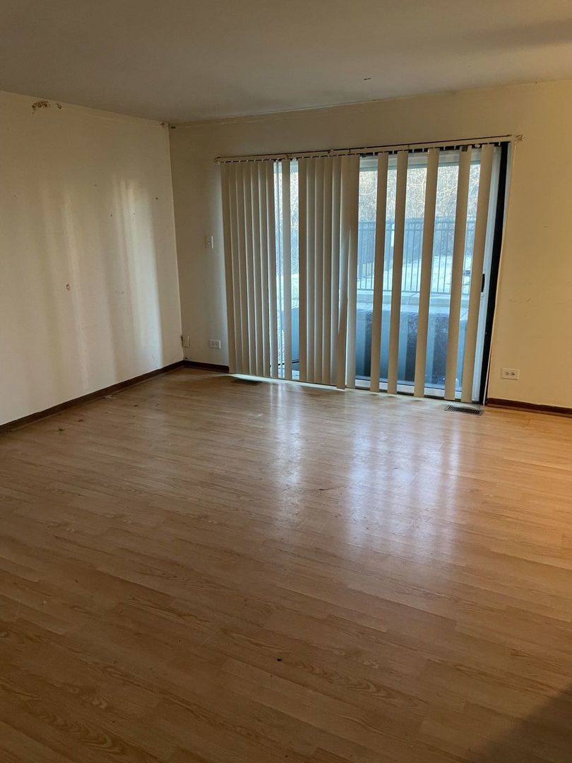 1050 Holbrook Road, Unit 1H Homewood, IL 60430 - Photo 5 of 14