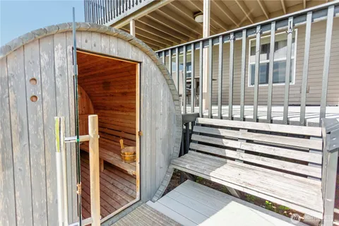 $895,000 | 26987 Highway 20, Oak Harbor, WA 98277