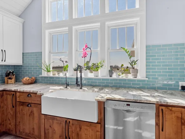 $612,000 | 3202 Mirro Drive, Manitowoc, WI 54220