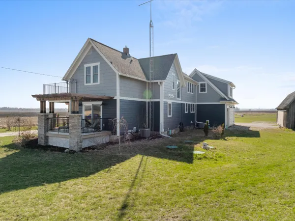 $612,000 | 3202 Mirro Drive, Manitowoc, WI 54220