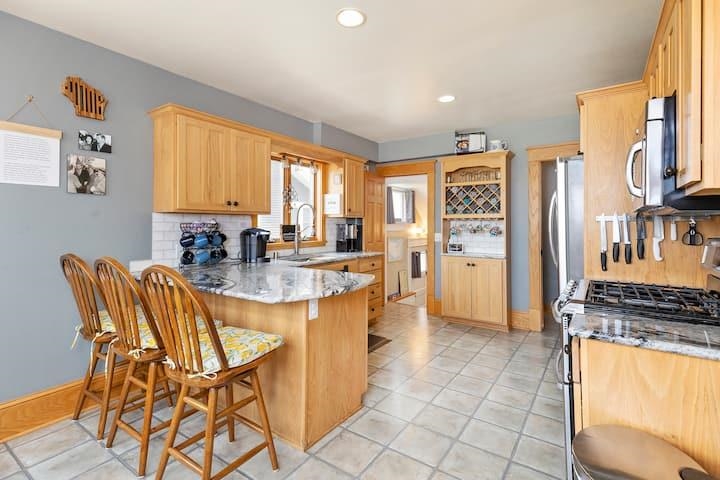 531 East Milwaukee Fort Fort Atkinson, WI 53538 - Photo 8 of 32