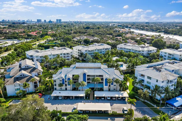 $450,000 | 243 Bay Colony Drive North, Juno Beach, FL 33408