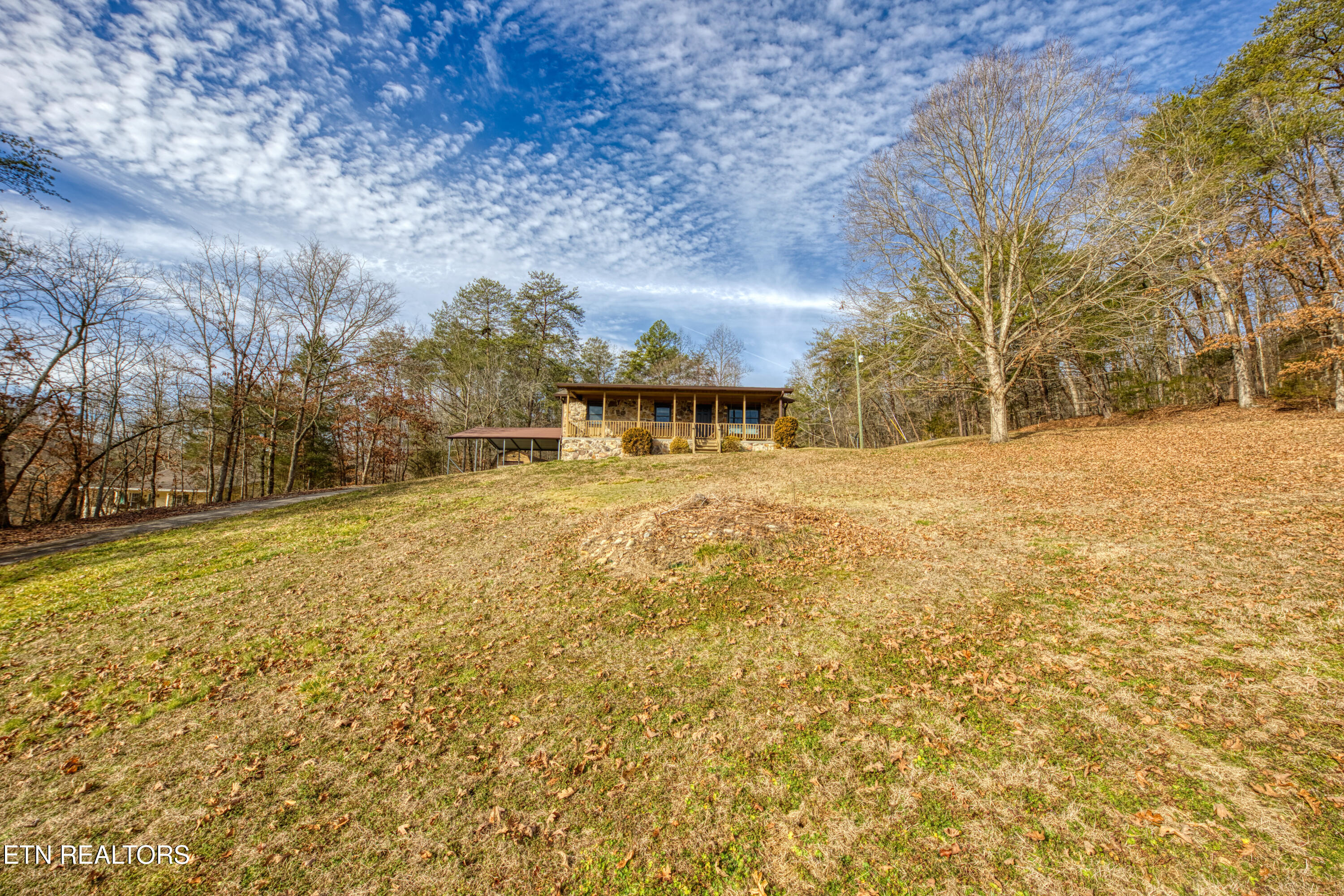 215 Jamie Street Maynardville, TN 37807 - Photo 2 of 33 0H3A0939_1