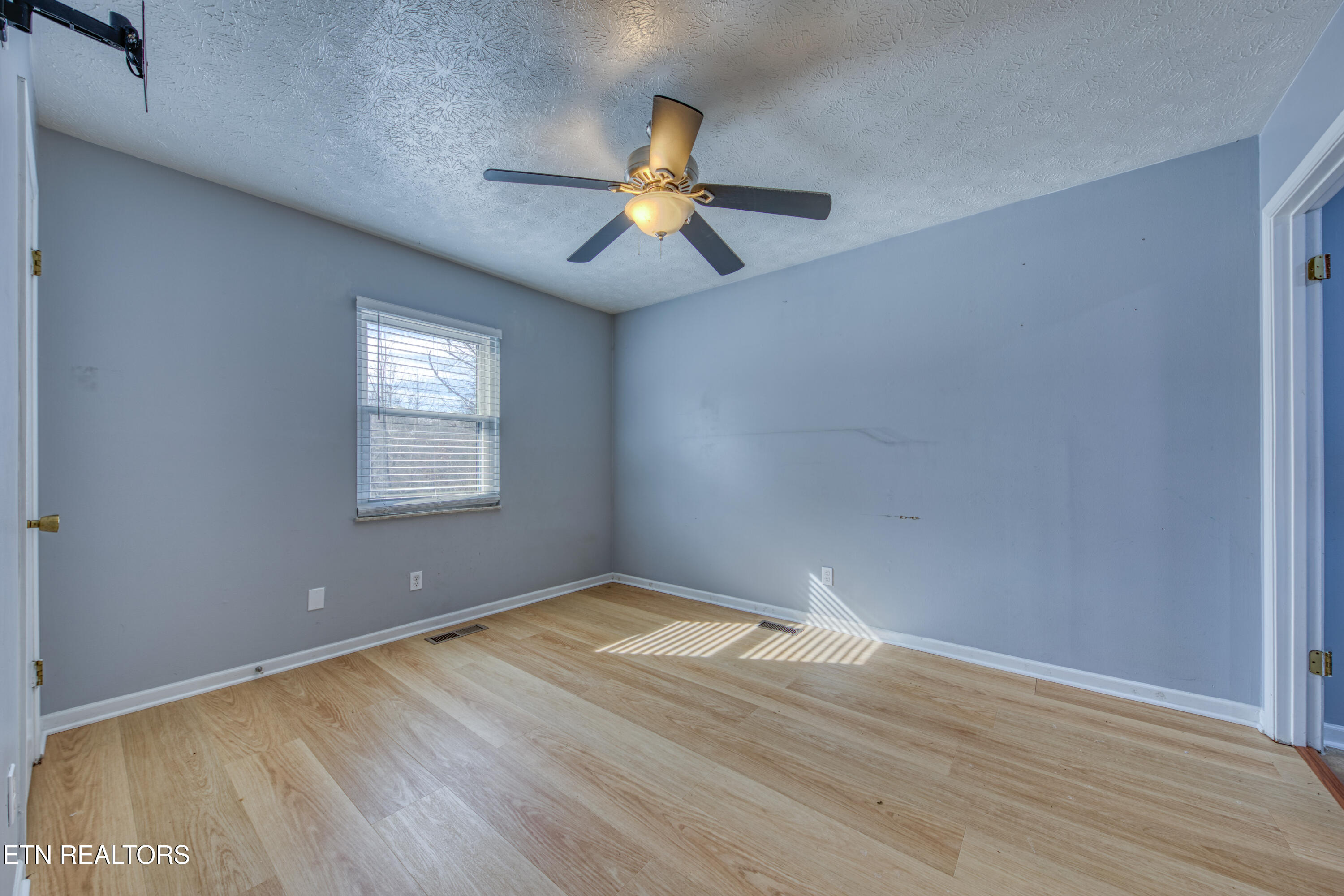 215 Jamie Street Maynardville, TN 37807 - Photo 27 of 33 0H3A1011_26