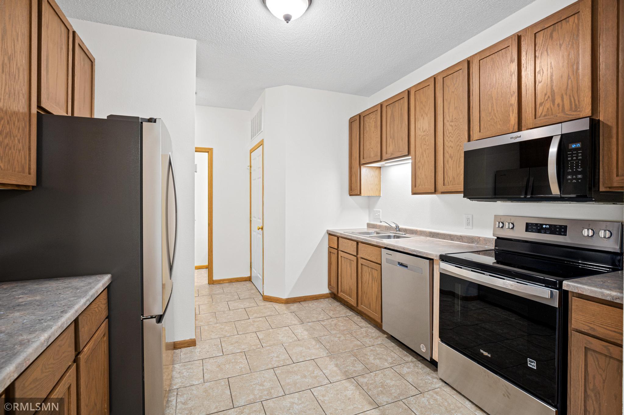 162 Bridgewater Trail Hudson, WI 54016 - Photo 10 of 30