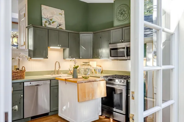 $1,725,000 | 179 Pacific Avenue, Pacific Grove, CA 93950