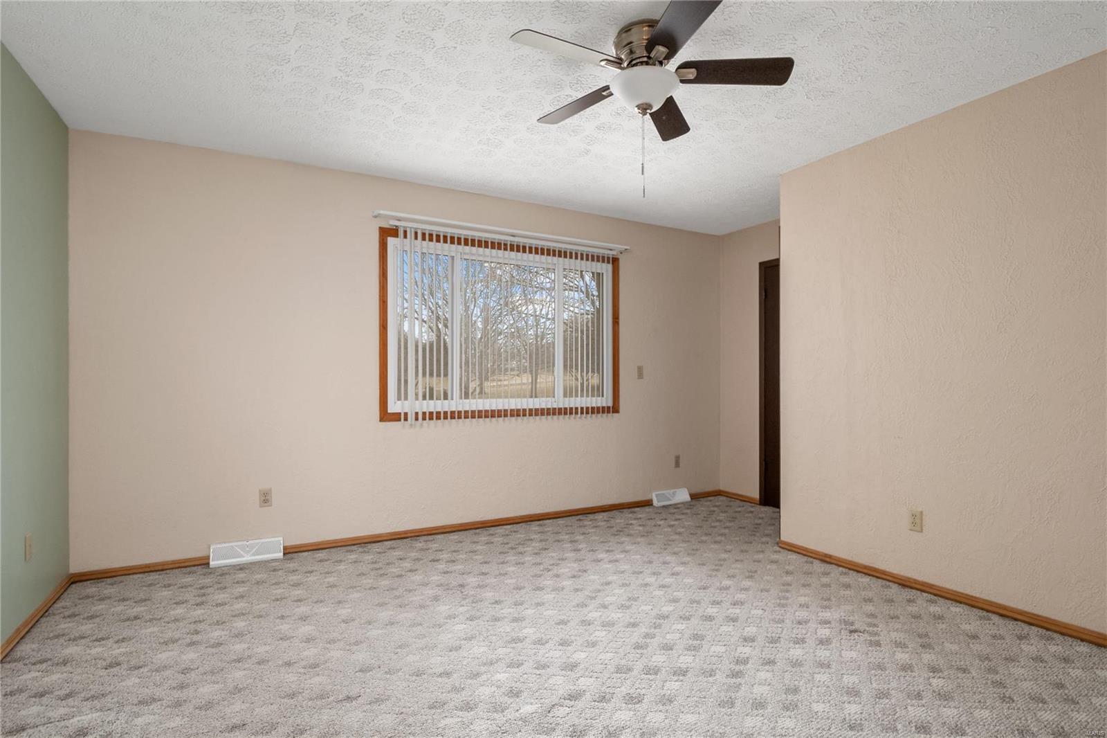 1523 Hill Top Road Columbia, IL 62236 - Photo 18 of 28