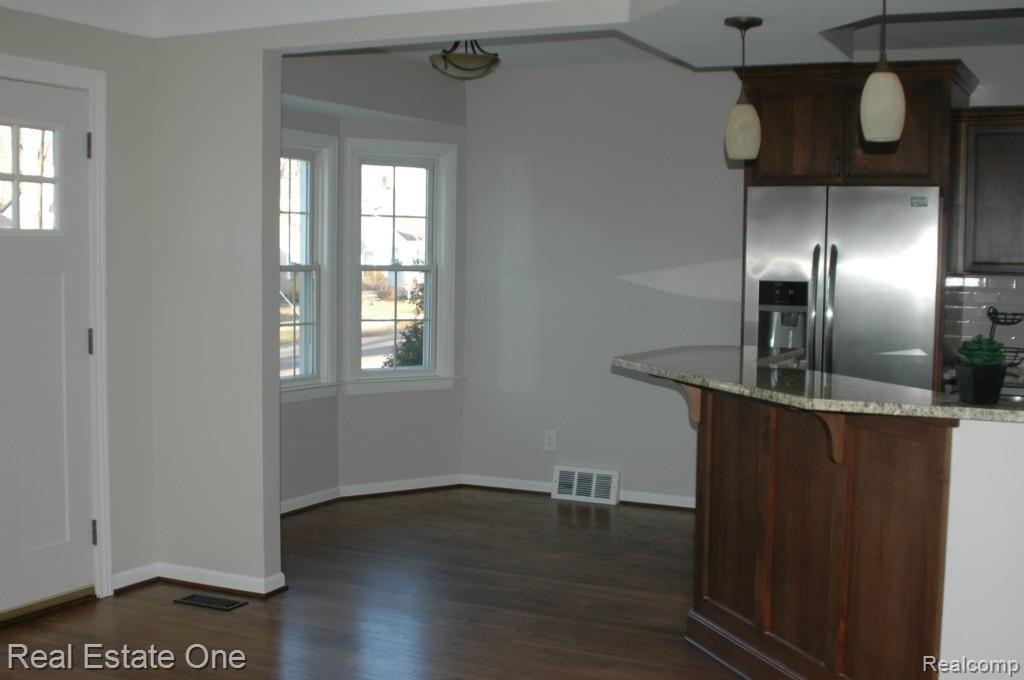 1117 Harvard Road Berkley, MI 48072 - Photo 2 of 26