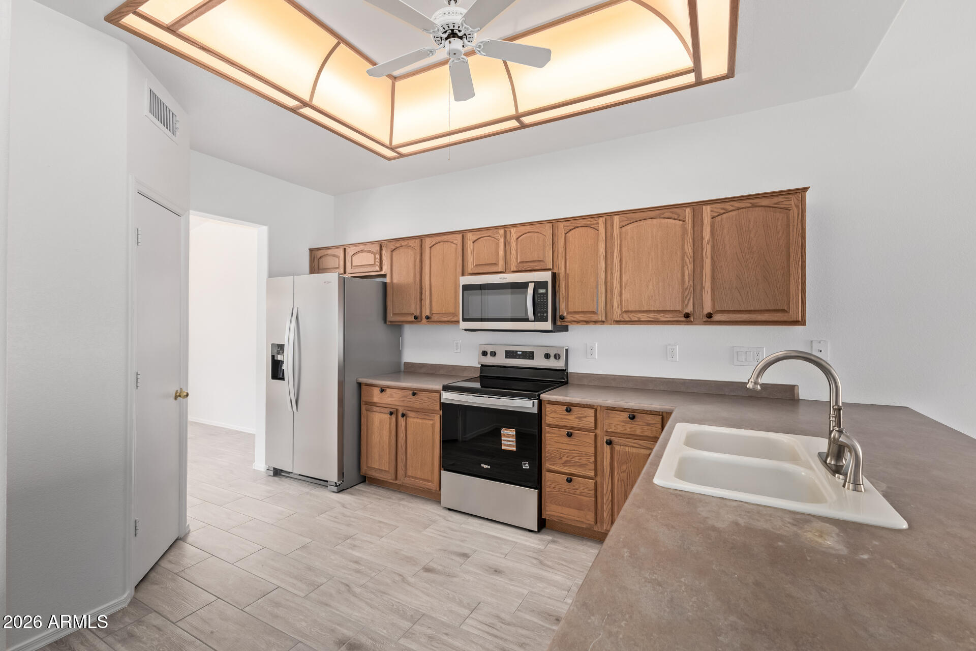 10304 West Windsor Boulevard Glendale, AZ 85307 - Photo 14 of 32 14 - Windsor