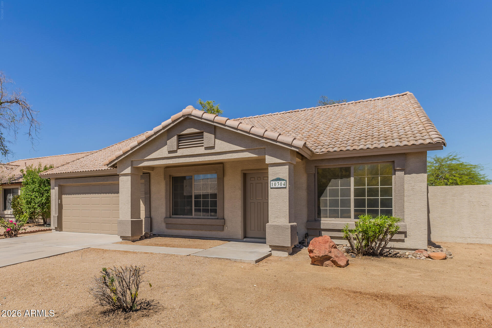 10304 West Windsor Boulevard Glendale, AZ 85307 - Photo 4 of 32 04 - Windsor