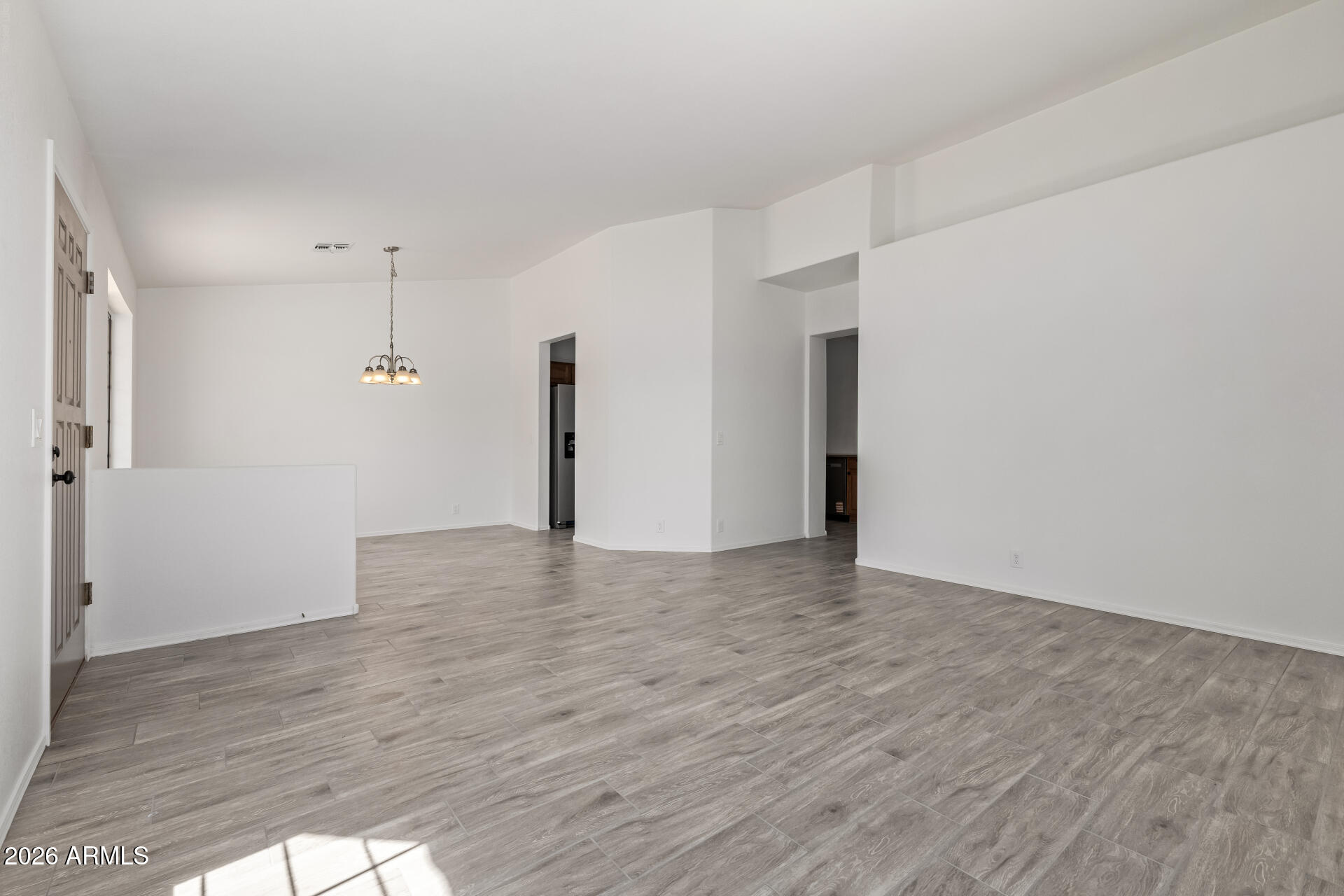 10304 West Windsor Boulevard Glendale, AZ 85307 - Photo 8 of 32 08 - Windsor