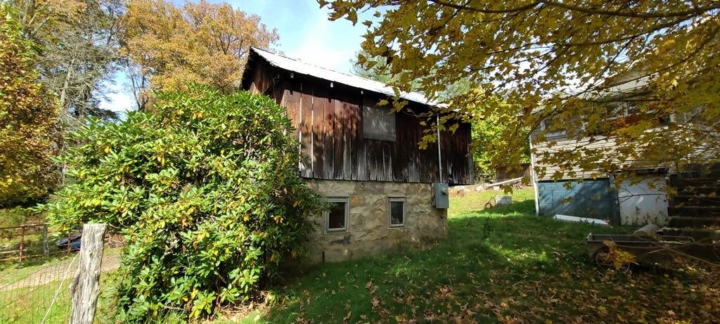 139 Pleasant Vly Road Herndon, WV 24726 - Photo 23 of 70 Gallery Image 23
