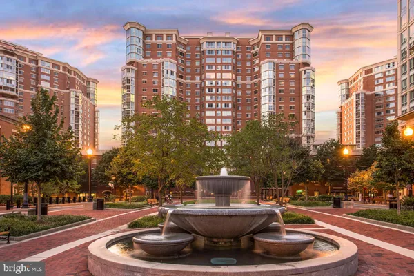 $2,250 | 2151 Jamieson Avenue, Unit 1011, Alexandria, VA 22314