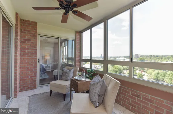 $2,250 | 2151 Jamieson Avenue, Unit 1011, Alexandria, VA 22314