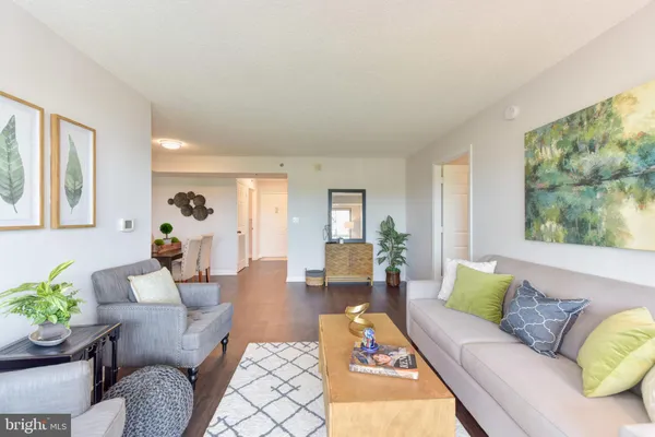 $2,250 | 2151 Jamieson Avenue, Unit 1011, Alexandria, VA 22314