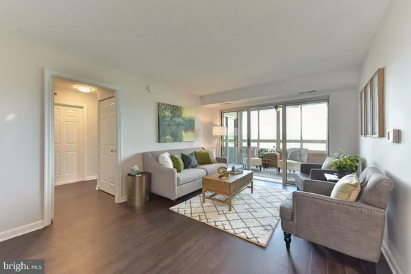 $2,250 | 2151 Jamieson Avenue, Unit 1011, Alexandria, VA 22314